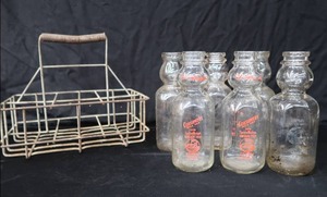 lot 3 image: SET OF 6 CREAM TOP MILK BOTTLES AND METAL MILK BOTTLE CARRIER