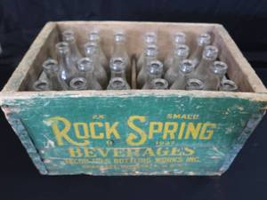 lot 8 image: VINTAGE SHAKOPEE MN BOTTLING WORKS  CRATE  BOTTLES
