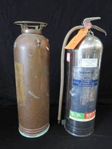 lot 9 image: VINTAGE AND NOT SO VINTAGE FIRE EXTINGUISHERS