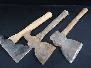 lot 18 image: 3 VINTAGE HATCHETS