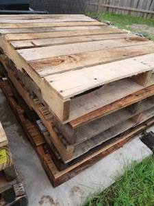 lot 63 image: PALLETS