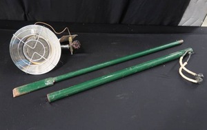lot 78 image: HEAVY DUTY 2 PIECE ICE CHISEL