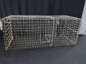 lot 80 image: LARGE LIVE TRAP