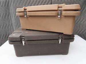 lot 109 image: 2 CAMBRO HOT BOXS