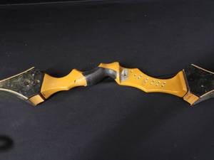 lot 21 image: PRO-LINE GOLDEN EAGLE BOW