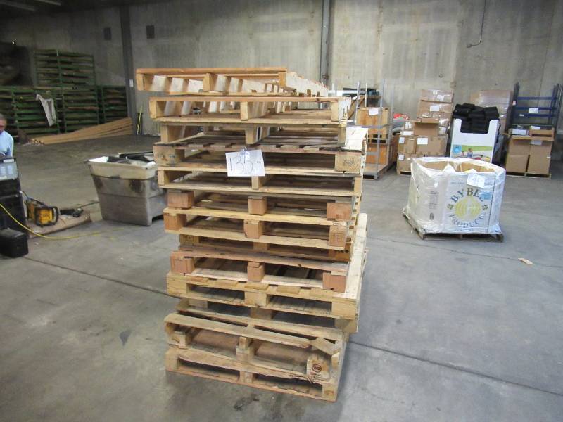 lot 135 image: Stack of Various Oversized Pallets - Perfect for Projects