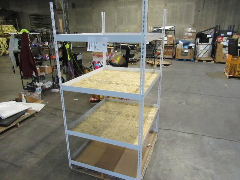 lot 146 image: Adjustable White Metal Frame Built to Fit Onto Pallets - Perfect for Projects