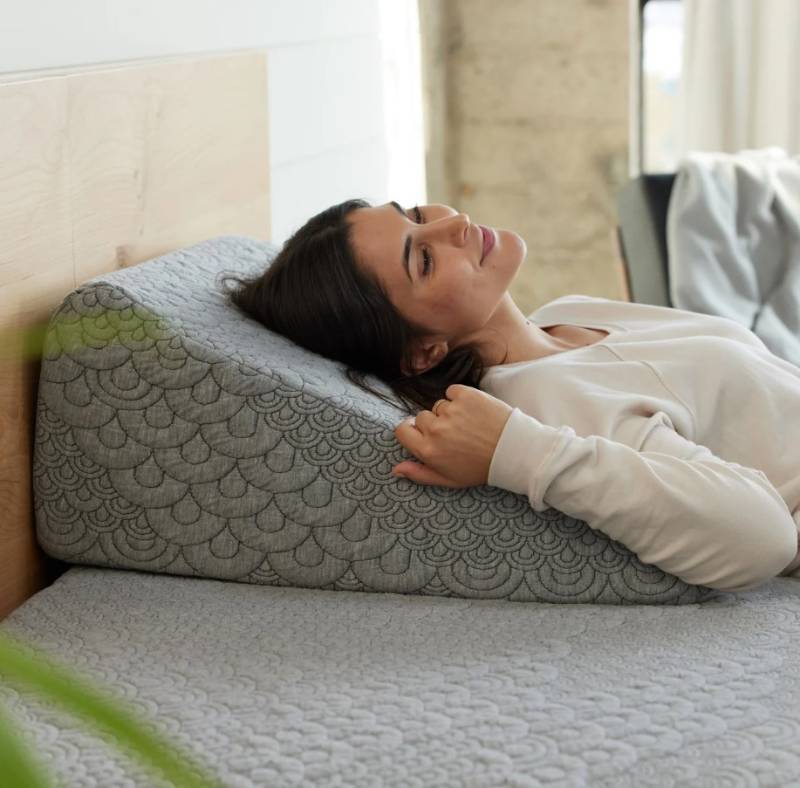 lot 334 image: Brentwood Home Whitney Wedge Pillow with Gel Memory Foam