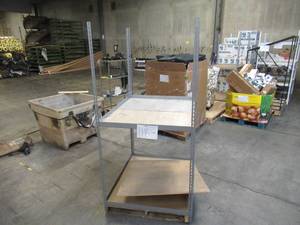 lot 118 image: Adjustable SilverGray Metal Frame Built to Fit Onto Pallets - Perfect for Projects