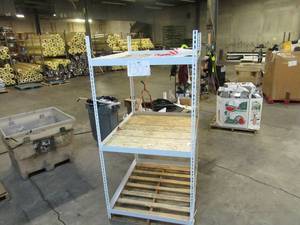 lot 130 image: Adjustable White Metal Frame Built to Fit Onto Pallets - Perfect for Projects