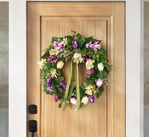 lot 204 image: Members Mark 26 Inch Spring Wreath - Tulips