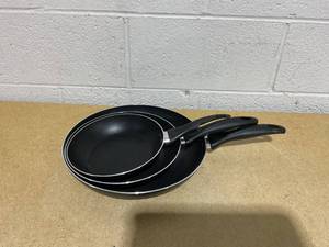 lot 174 image: 3PCS Food Network Frypan Set