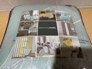 lot 13 image: 6PCS FullQueen Madison Park Caelie Quilt Modern Classic Design All Season, Breathable Coverlet Lightweight Bedding Set