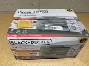 lot 279 image: BLACKDECKER 4 Slice Toaster Oven