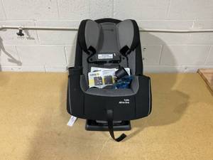 lot 301 image: Safety 1st TriFit All-in-One Convertible Car Seat