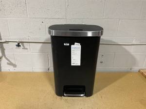 lot 478 image: Plastic Locking Lid Step Trash Can Black - Brightroom 13 Gallon Indoor Kitchen Garbage Can, Spot Clean, 25.6 Height