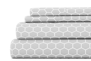 lot 151 image: 4PCS King Size Gray Honeycomb Print Microfiber Bed Sheets Set Bedding by Comfort Canopy