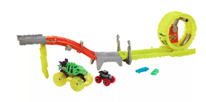 lot 497 image: Hot Wheels Monster Trucks Power Smashers Charge & Chase Challenge Track Set