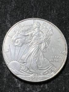 lot 17 image: 2015 AMERICAN SILVER EAGLE 1 TROY OZ .999 FINE SILVER