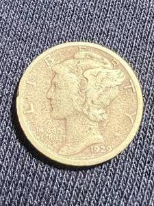 lot 27 image: 1929-S US MERCURY DIME