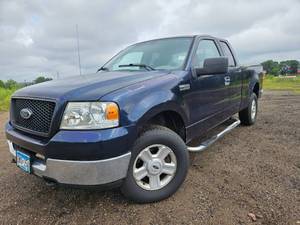 lot 1 image: 2005 Ford F-150 XLT