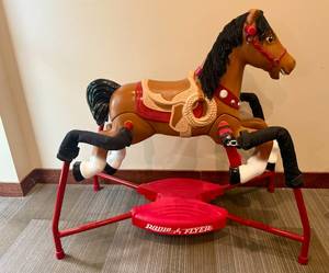 lot 52 image: Radio Flyer Blaze Interactive Riding Horse