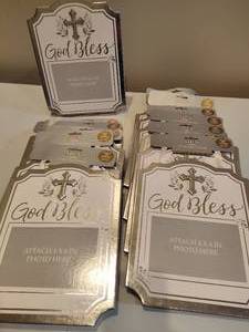 lot 19 image: God Bless Picture Holders