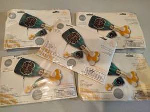 lot 62 image: Cheers Champagne Bottle Shaped Balloons