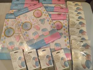 lot 114 image: Baby Shower Decor (Non Gender)