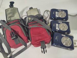 lot 159 image: Nikon Cool Pix L18 Cameras