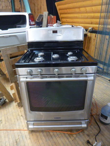 lot 4 image: Maytag 5 Gas Stove