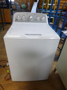 lot 7 image: GE Top Load Washing Machine