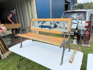 lot 16 image: BENCH