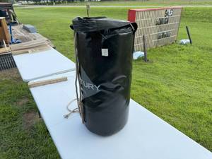 lot 24 image: PUNCHING BAG