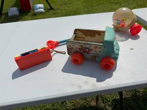 lot 34 image: TOYS
