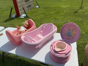 lot 37 image: DOLL BED BATHER POTTY