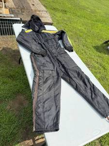 lot 49 image: SNOW SUIT