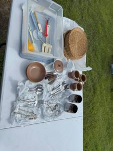 lot 55 image: HELPFUL THINGS TO MAKE IT EASIER TO EAT.