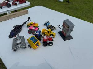 lot 80 image: TOY MONSTER TRUCKS AND MORE.