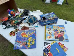 lot 71 image: TOYS WITH BOOKS AND BLOCKS