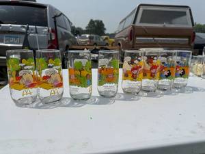 lot 102 image: CHARLIE BROWN GLASSES