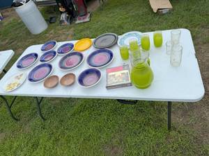 lot 131 image: PLATES AND GREEN GLASS