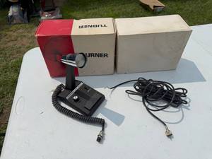 lot 136 image: MICROPHONE