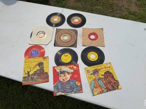 lot 137 image: 8- 45 RECORDS