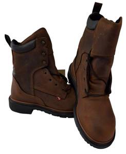 lot 41 image: Red Wing  Mens Size 9EE ( Model Number 4200)  Dynaforce 8-Inch Waterproof Safety Toe Boot