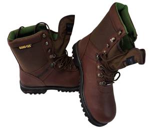 lot 54 image: Wolverine  Mens Size 9.5 w (Model W03850) -Big Horn Insulated Waterproof Work Boots