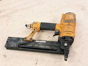 lot 43 image: Stanley Pneumatic 16-GA Stapler T50S