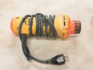 lot 60 image: DeWalt Cut-Out Tool DW660