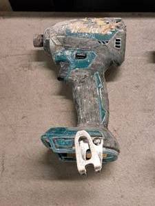 lot 67 image: Makita 18V Impact Driver XDT13