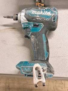 lot 73 image: Makita 18V Impact Driver XDT13